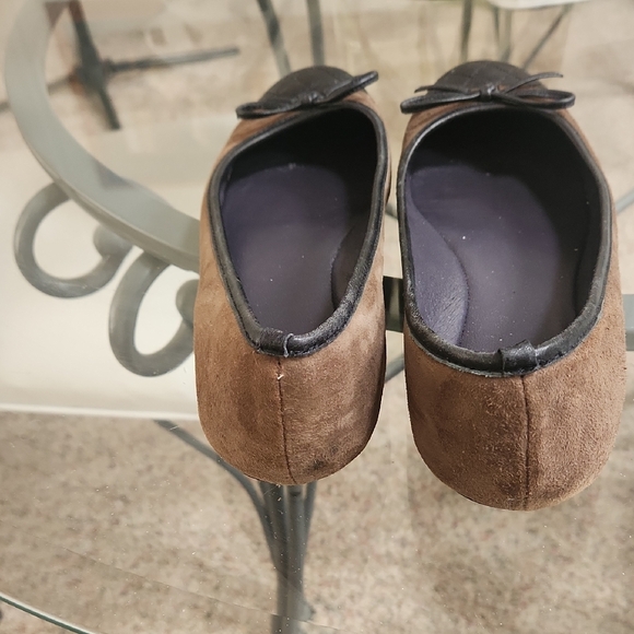 Vaneli Black and Brown Quilted Flats with Bow Dize 81/2 - Picture 3 of 4